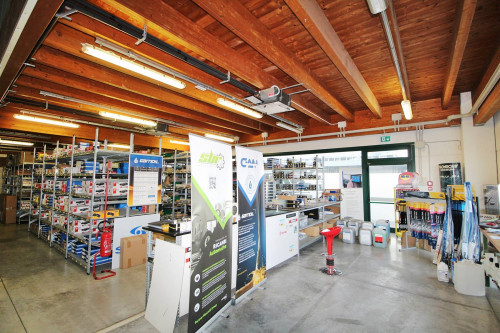 Edificio Industriale / Artigianale in affitto a San Benedetto del Tronto