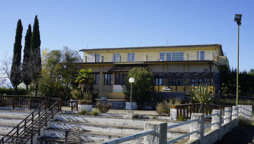 Albergo / Residence / Struttura Ricettiva in Vendita a San Benedetto del Tronto