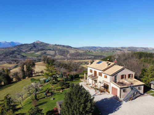 Villa for sale in Servigliano