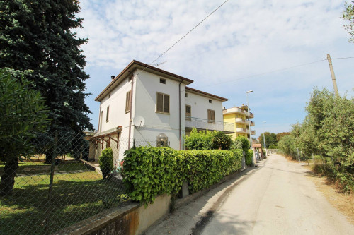 Villa singola in Vendita a Alba Adriatica