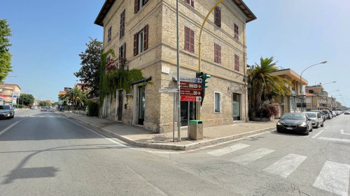 Locale Commerciale in affitto a San Benedetto del Tronto