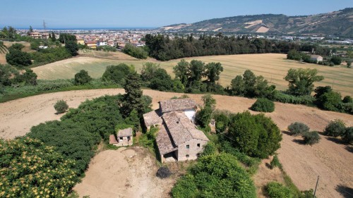 Casale Colonico in vendita a Monteprandone