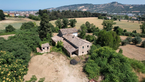 Casale Colonico in vendita a Monteprandone