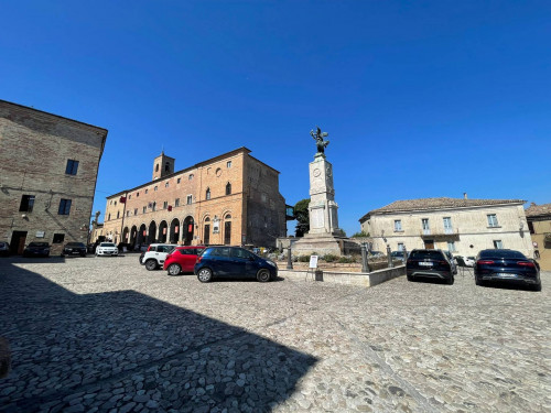 Fondo commerciale in vendita a Ripatransone (AP)