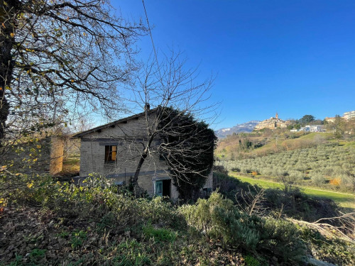 Country House for sale in Castignano