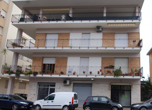 Locale Commerciale in Affitto a San Benedetto del Tronto
