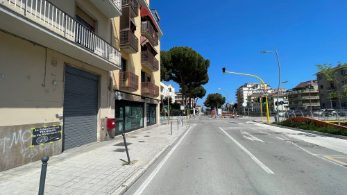 Locale Commerciale in vendita a San Benedetto del Tronto