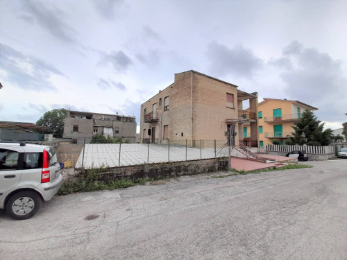 Stabile / Palazzo in vendita a San Benedetto del Tronto