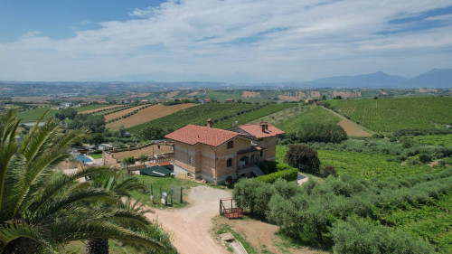 Villa singola in vendita a Colonnella