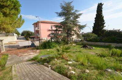 Edificio Commerciale in vendita a San Benedetto del Tronto