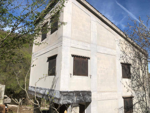 Casa indipendente in vendita a Poggio D'api, Accumoli (RI)