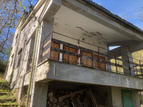 Casa indipendente in vendita a Poggio D'api, Accumoli (RI)