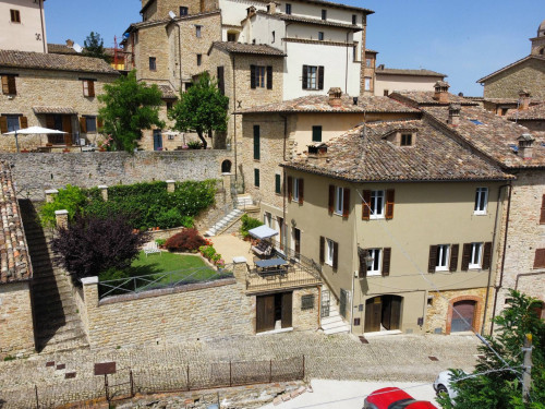 Town House for sale in Monte San Martino