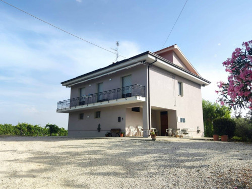 Casa cielo - terra in vendita a Cossignano