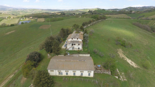 Casale Colonico in vendita a Acquaviva Picena