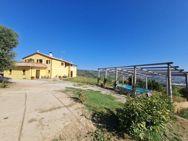 Casale Colonico in vendita a Ripatransone