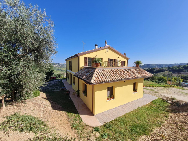 Casale Colonico in vendita a Ripatransone