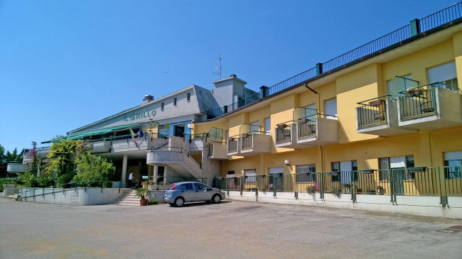 Albergo/Hotel in vendita a Acquaviva Picena (AP)