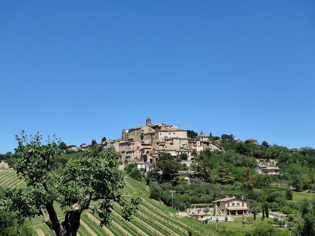 Casale Colonico in vendita a Spinetoli