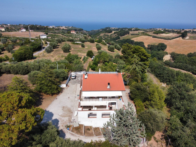 Villa singola in vendita a Cupra Marittima