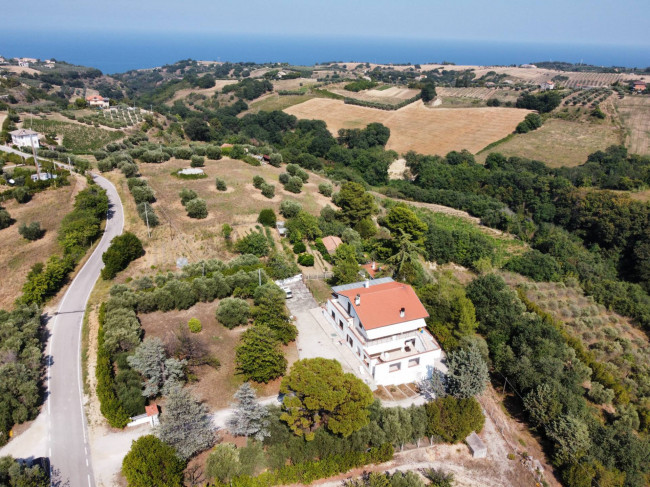 Villa singola in vendita a Cupra Marittima