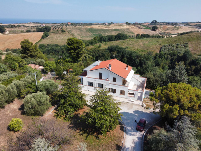 Villa singola in vendita a Cupra Marittima