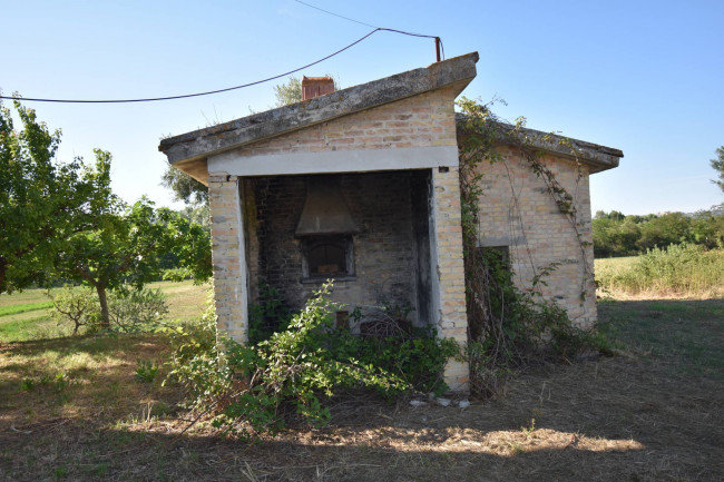 Casale Colonico in vendita a Controguerra