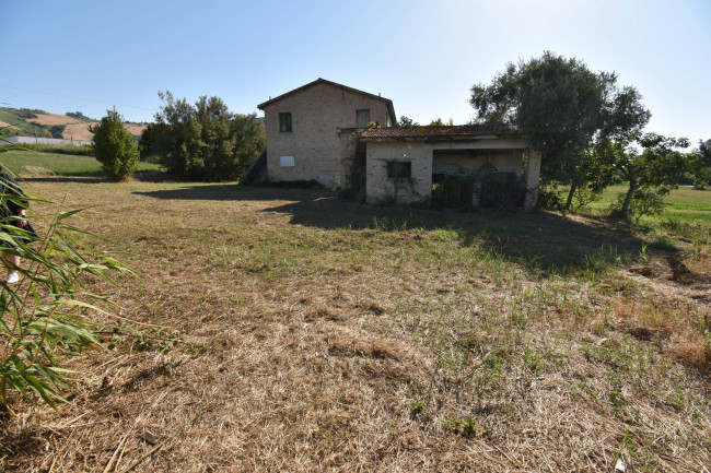 Casale Colonico in vendita a Controguerra