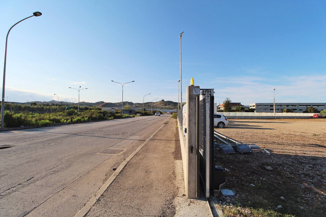 Terreno industriale in affitto a San Benedetto Del Tronto (AP)