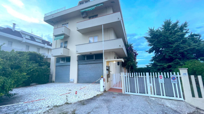 Garage / Autorimessa / Box in Vendita a San Benedetto del Tronto