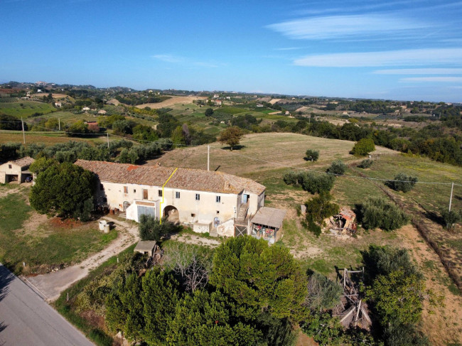 Rustico in vendita a Massignano (AP)