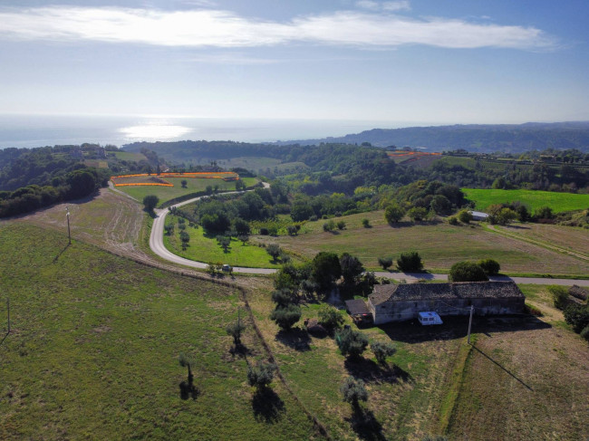 Rustico in vendita a Massignano (AP)