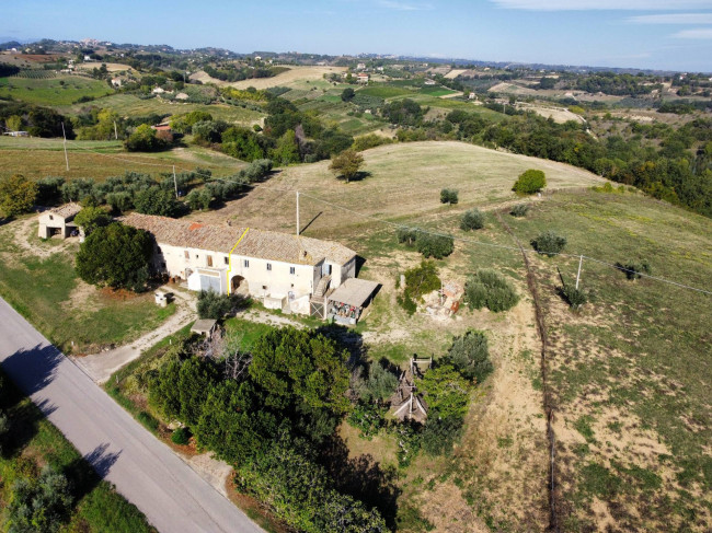 Rustico in vendita a Massignano (AP)