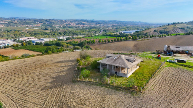 Villa in vendita a Ancarano (TE)