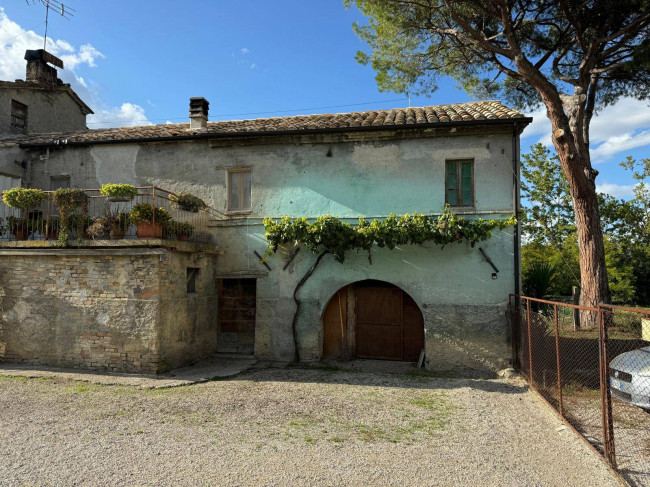 Casale Colonico in vendita a Servigliano