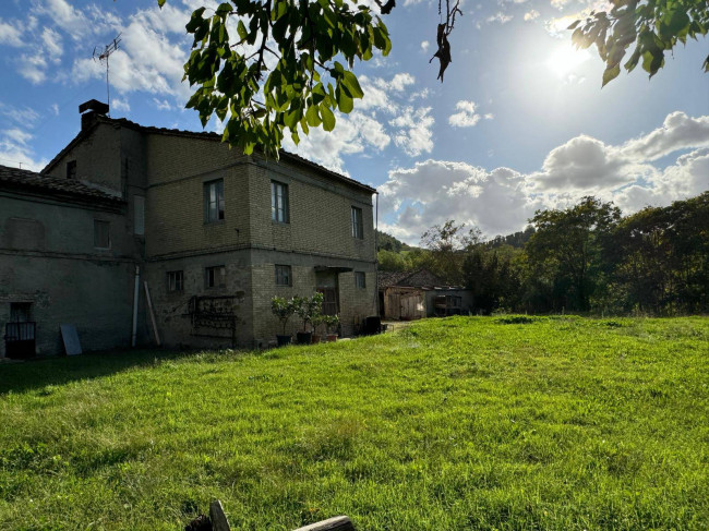 Casale Colonico in vendita a Servigliano