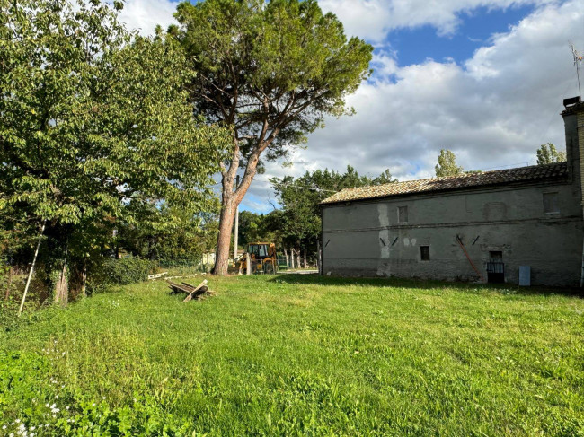 Casale Colonico in vendita a Servigliano