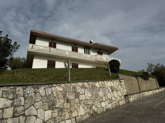 Casa cielo - terra in vendita a Venarotta