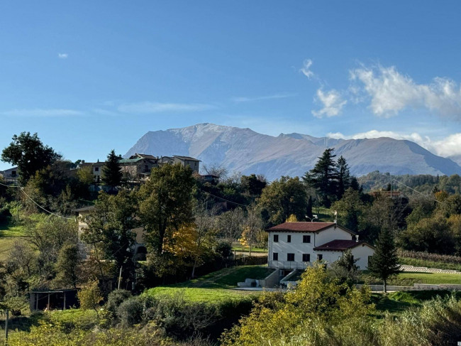 Casa cielo - terra in vendita a Amandola