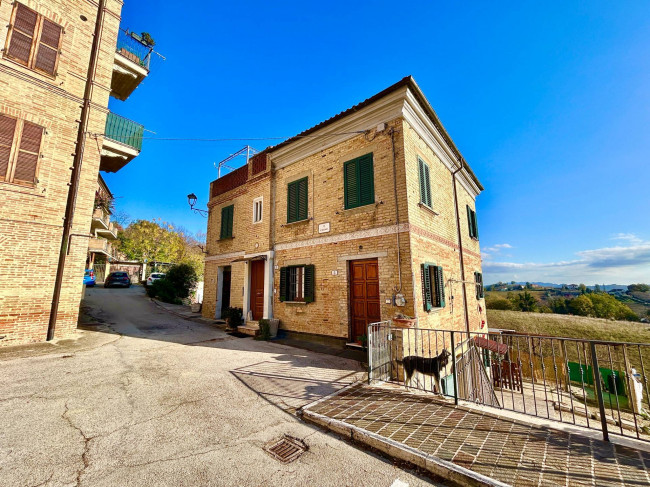 Appartamento in Vendita a Montalto delle Marche