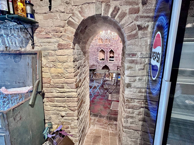 Locale Commerciale in affitto a Grottammare