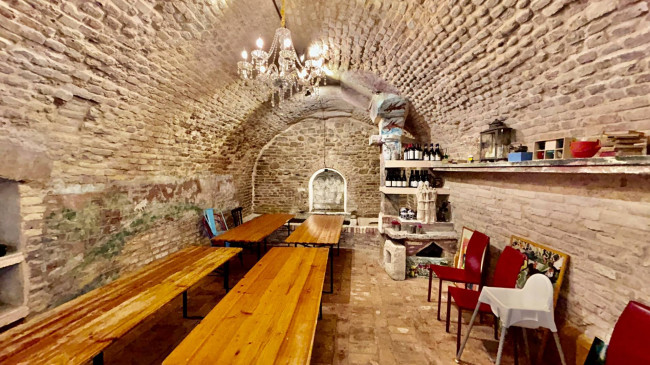 Locale Commerciale in affitto a Grottammare