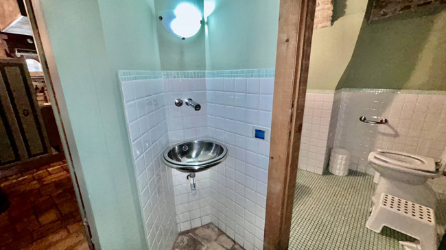 Locale Commerciale in vendita a Grottammare