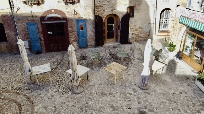 Locale Commerciale in vendita a Grottammare