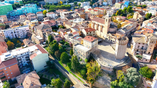 Casa cielo - terra in vendita a San Benedetto del Tronto