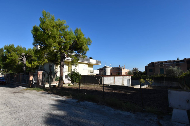 Edificio Commerciale in vendita a San Benedetto del Tronto