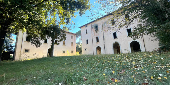 Stabile / Palazzo in vendita a Ascoli Piceno