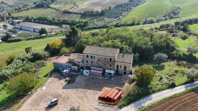 Villa singola in vendita a Acquaviva Picena