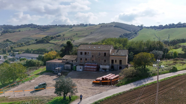 Villa singola in vendita a Acquaviva Picena