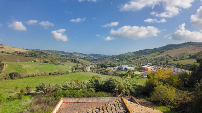 Villa singola in vendita a Acquaviva Picena